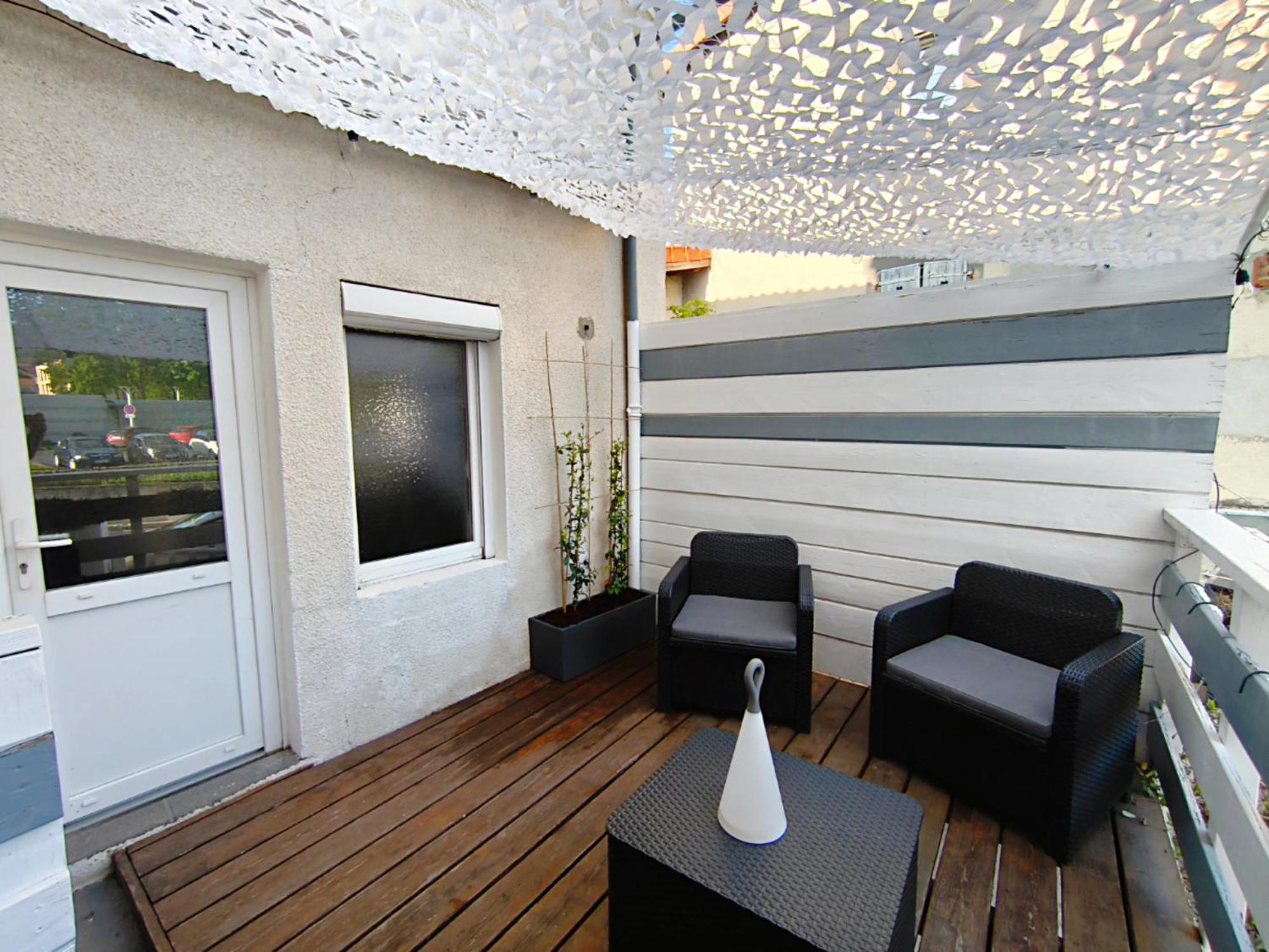 Duplex Avec Terrasse Apartment Lempdes Exterior photo